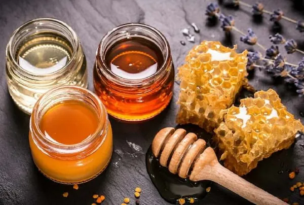 عسل دارچین برای بهبود بینایی | قیمت مناسب خرید عالی